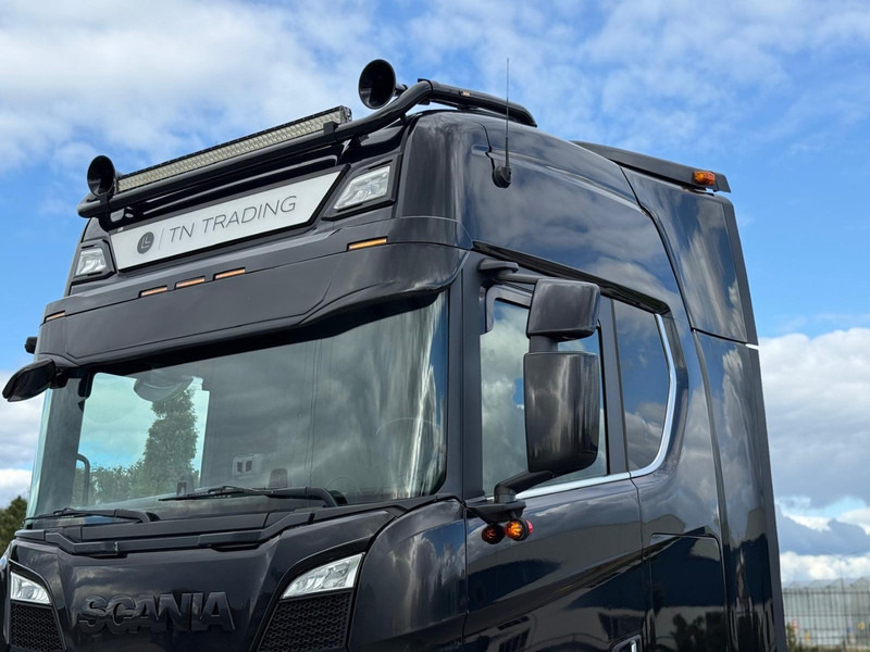 Scania S520 V8 NGS EURO 6D, VOLLUCHT, RETARDER, 6 PUNTS LUCHTVERING, LEER, ALCOA. - شاحنة جرار: صور 5 Scania S520 V8 NGS EURO 6D, VOLLUCHT, RETARDER, 6 PUNTS LUCHTVERING, LEER, ALCOA. - شاحنة جرار: صور 5