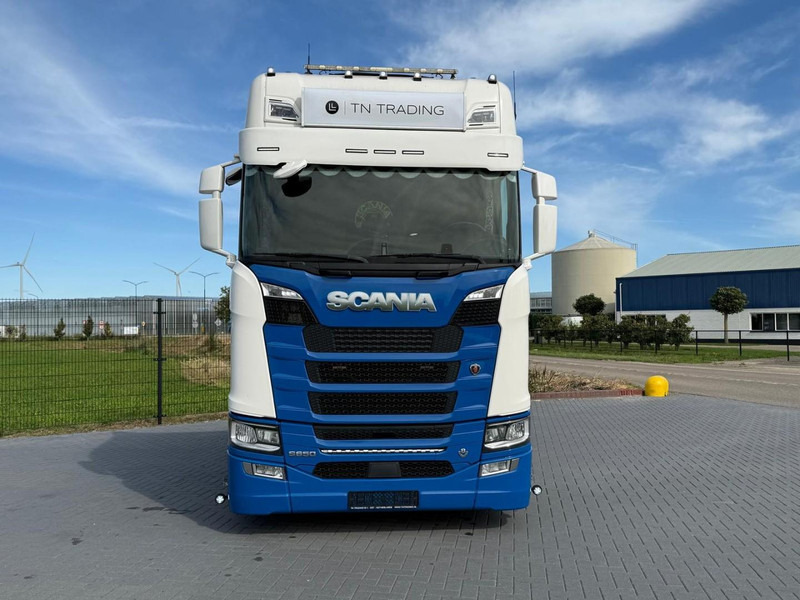 Scania S650 V8 NGS 2.95WB, PTO VOORBEREIDING, VOLLUCHT, KING OF THE ROAD, RETARDER, LEER. - شاحنة جرار: صور 5 Scania S650 V8 NGS 2.95WB, PTO VOORBEREIDING, VOLLUCHT, KING OF THE ROAD, RETARDER, LEER. - شاحنة جرار: صور 5