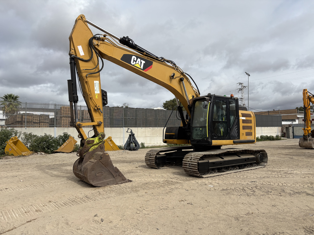 CATERPILLAR 320EL RR - حفارات زحافة: صور 1 CATERPILLAR 320EL RR - حفارات زحافة: صور 1