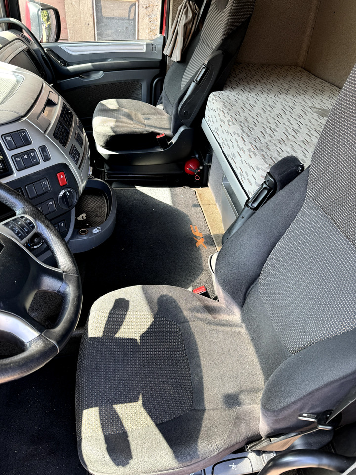 DAF XF 460 - شاحنة جرار: صور 5 DAF XF 460 - شاحنة جرار: صور 5