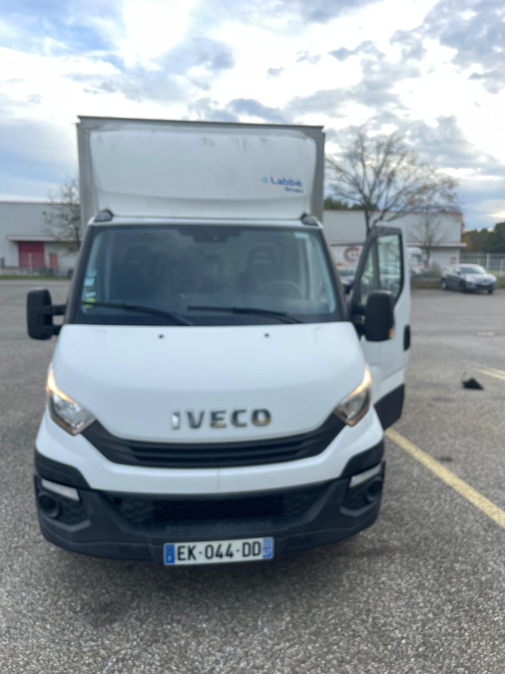 IVECO Dailly 35c16 - الشاحنات الصغيرة صندوق مغلق: صور 1 IVECO Dailly 35c16 - الشاحنات الصغيرة صندوق مغلق: صور 1