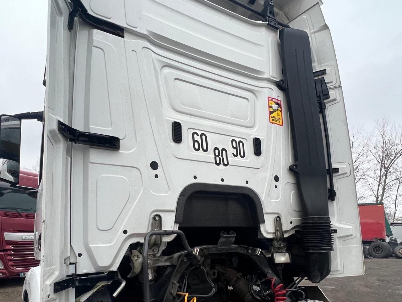 Mercedes Actros 1843 - شاحنة جرار: صور 5 Mercedes Actros 1843 - شاحنة جرار: صور 5