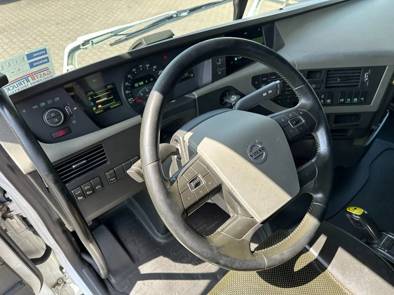 الشاسيه شاحنة Volvo FH 16.750 6x4 Globe XL Chassis Retarder 4.30 Wb Full Air: صور 14 الشاسيه شاحنة Volvo FH 16.750 6x4 Globe XL Chassis Retarder 4.30 Wb Full Air: صور 14