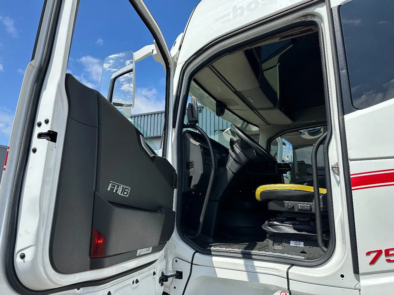 الشاسيه شاحنة Volvo FH 16.750 6x4 Globe XL Chassis Retarder 4.30 Wb Full Air: صور 13 الشاسيه شاحنة Volvo FH 16.750 6x4 Globe XL Chassis Retarder 4.30 Wb Full Air: صور 13