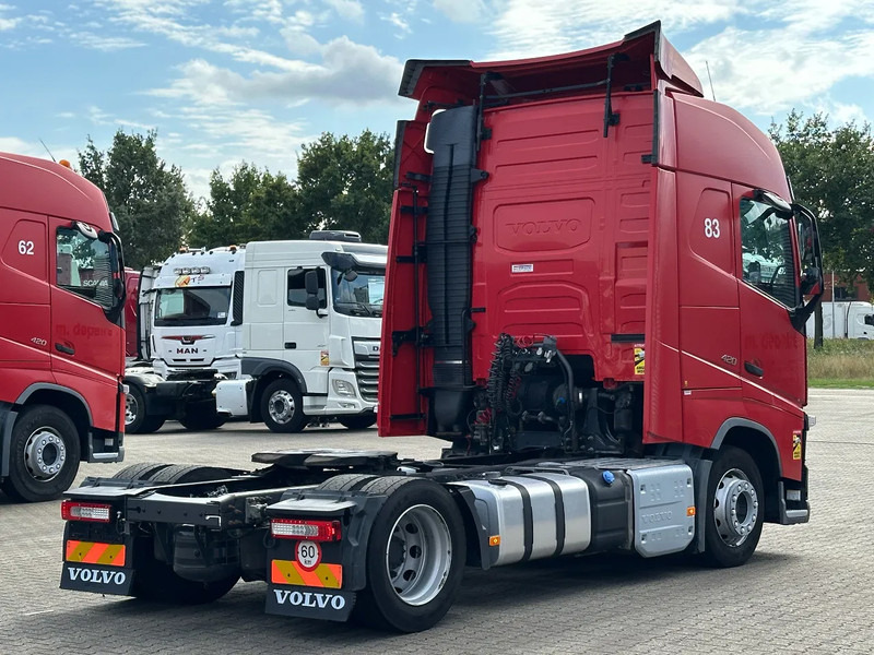 Volvo FH 420 Low Deck / Euro 6 / Globetrotter / 2 Tank / Smart Tacho! - شاحنة جرار: صور 3 Volvo FH 420 Low Deck / Euro 6 / Globetrotter / 2 Tank / Smart Tacho! - شاحنة جرار: صور 3