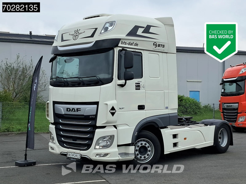 DAF XF 530 4X2 SSC Retarder 2x Tanks Standklima ACC LED - شاحنة جرار: صور 1 DAF XF 530 4X2 SSC Retarder 2x Tanks Standklima ACC LED - شاحنة جرار: صور 1