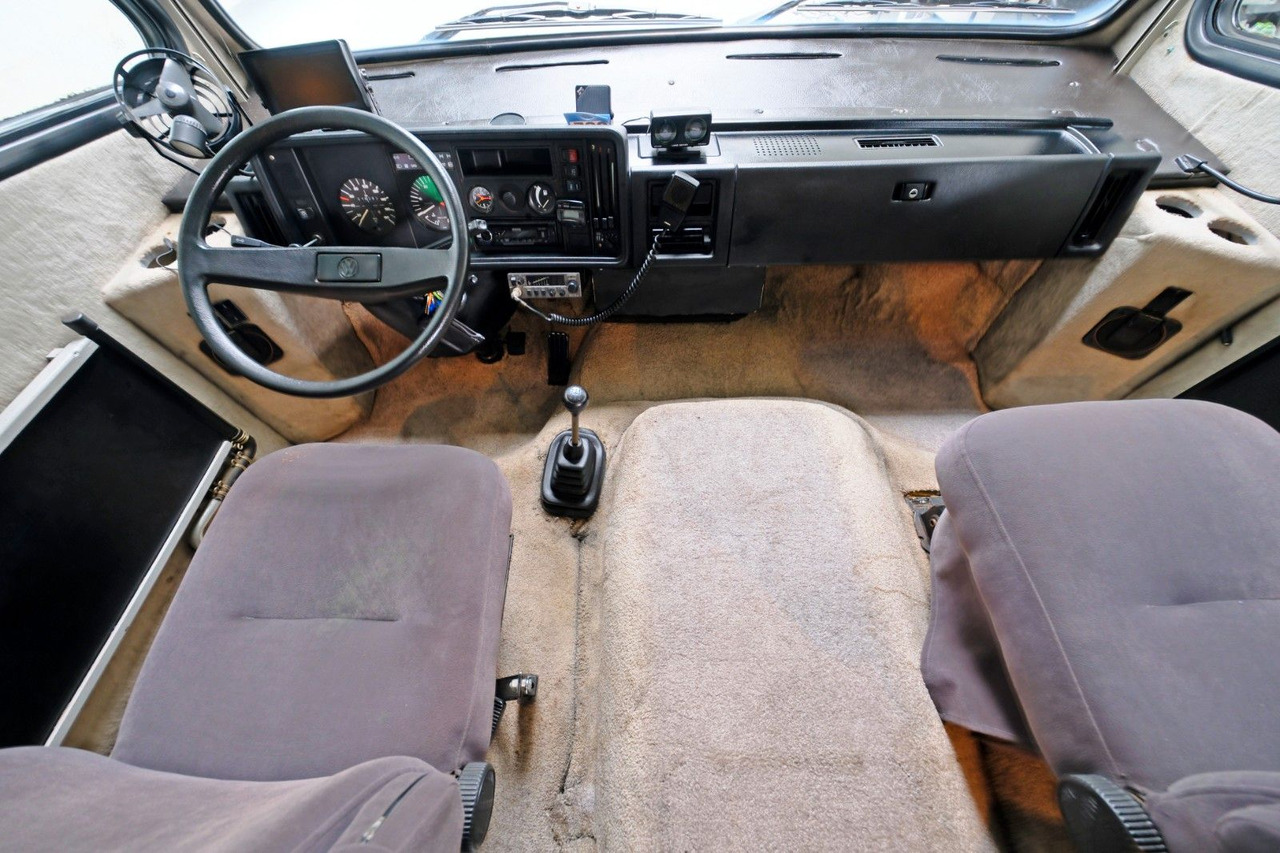 Vario Star 750/VW-Oldtimer H-Kennzeichen/Festbett+Hubb - موتر هوم متكامل: صور 5 Vario Star 750/VW-Oldtimer H-Kennzeichen/Festbett+Hubb - موتر هوم متكامل: صور 5
