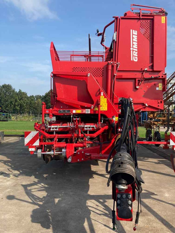 Grimme SE 150-60 UB - حصادة البطاطس: صور 1 Grimme SE 150-60 UB - حصادة البطاطس: صور 1