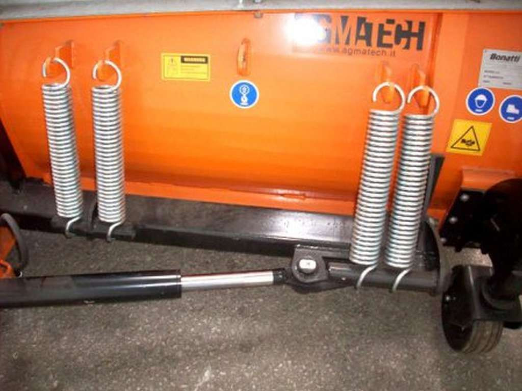 Agmatech LP2-2500 (10175) - كاسحة ثلوج: صور 3 Agmatech LP2-2500 (10175) - كاسحة ثلوج: صور 3