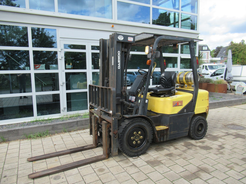 Daewoo G30P-3 Heftruck LPG - رافعة شوكية تعمل بالغاز: صور 2 Daewoo G30P-3 Heftruck LPG - رافعة شوكية تعمل بالغاز: صور 2