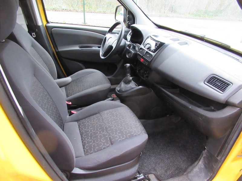 Interior photo 2: فان المدمجة Fiat Dobló Cargo 1.3 M-Jet 66KW SX Airco - Klima ! Orig. KM !