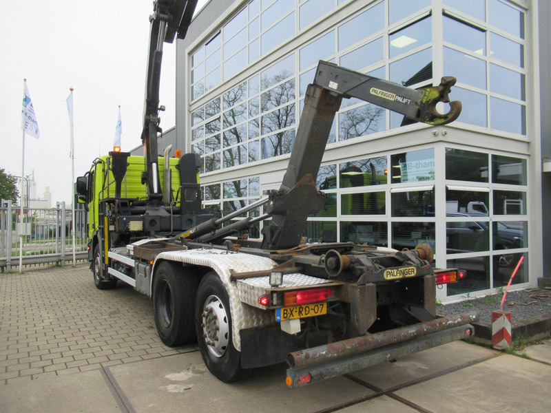 Mercedes-Benz Actros 2532 LTNLA 6X2 Hooklift + Crane, Haak - Kraan - شاحنة ذات الخطاف, شاحنة كرين: صور 5 Mercedes-Benz Actros 2532 LTNLA 6X2 Hooklift + Crane, Haak - Kraan - شاحنة ذات الخطاف, شاحنة كرين: صور 5