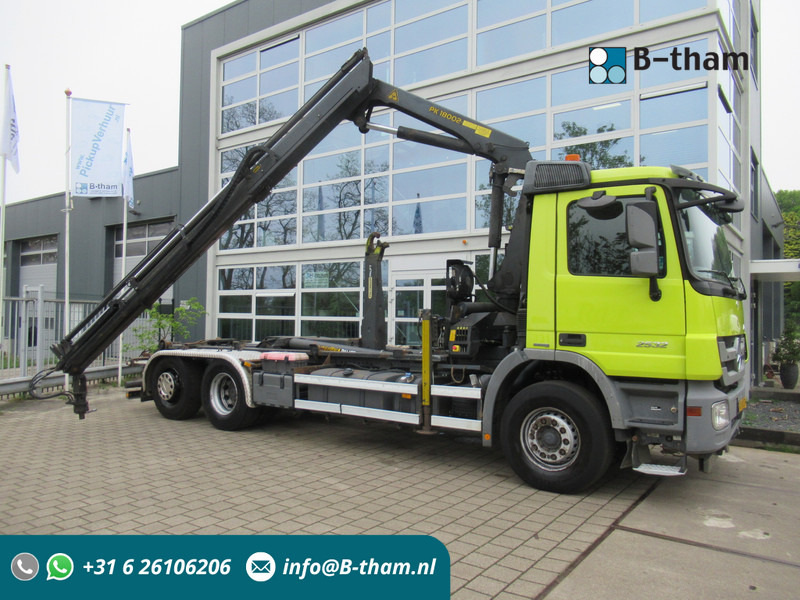Mercedes-Benz Actros 2532 LTNLA 6X2 Hooklift + Crane, Haak - Kraan - شاحنة ذات الخطاف, شاحنة كرين: صور 1 Mercedes-Benz Actros 2532 LTNLA 6X2 Hooklift + Crane, Haak - Kraan - شاحنة ذات الخطاف, شاحنة كرين: صور 1