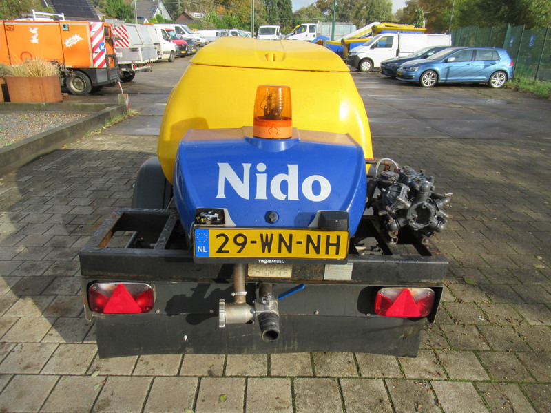 NIDO E.S.V.E CSP1100 AWCL AWK 1800 Natzoutstrooier Aanhanger - مقطورة صهريج: صور 2 NIDO E.S.V.E CSP1100 AWCL AWK 1800 Natzoutstrooier Aanhanger - مقطورة صهريج: صور 2