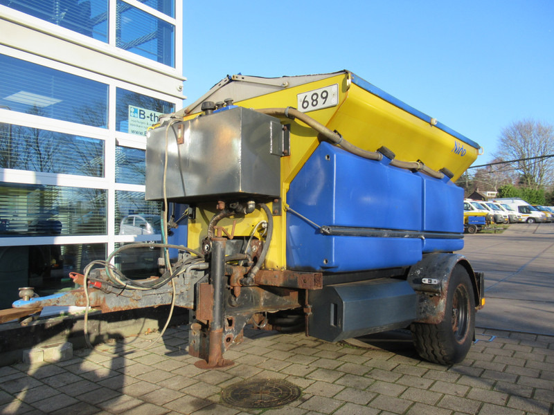 NIDO Stratos B17KR-21 AWCLN-350 1,7m3 + 850 L. Salzstreuer Saltspreader Zoutstrooier - الرمال مفرشة: صور 5 NIDO Stratos B17KR-21 AWCLN-350 1,7m3 + 850 L. Salzstreuer Saltspreader Zoutstrooier - الرمال مفرشة: صور 5