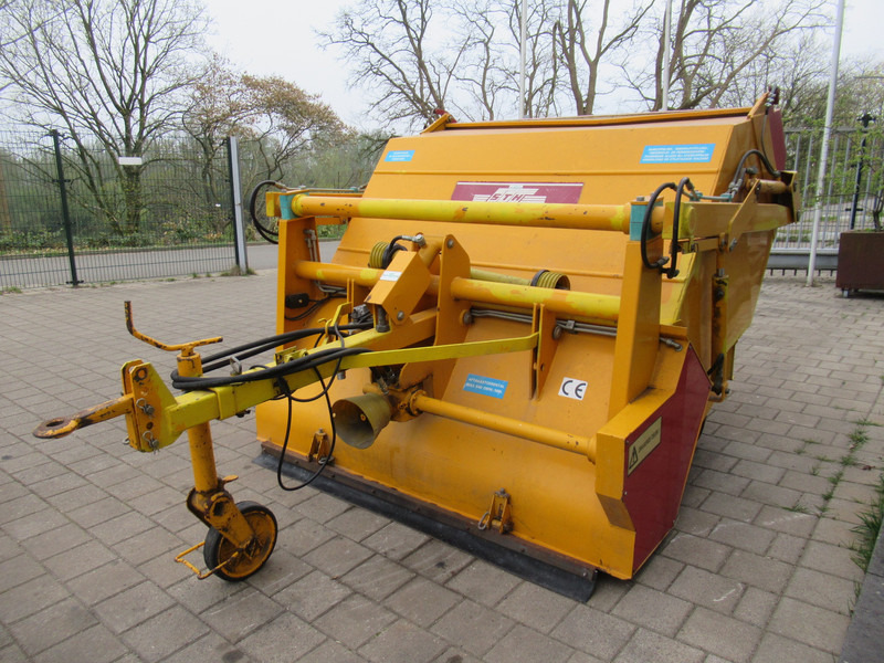 STH HK 1800 Maai / Veeg / Zuigmachine - جرار بعجلتين: صور 4 STH HK 1800 Maai / Veeg / Zuigmachine - جرار بعجلتين: صور 4