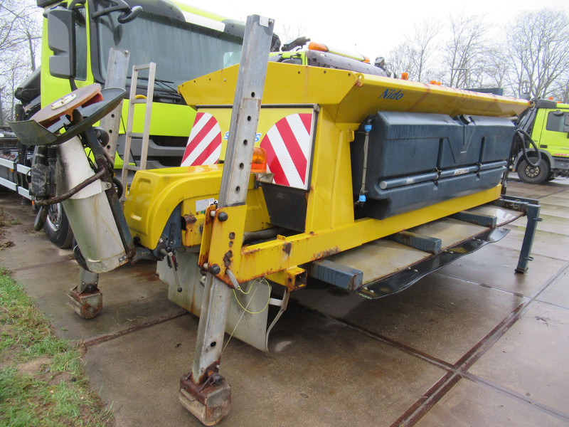 Schmidt NIDO STRATOS B40-36 PALN450 4M3 + 2.200L Salzstreuer Salt Spreader - شاحنات الحاويات / جسم علوي قابل للتغيير شاحنة: صور 2 Schmidt NIDO STRATOS B40-36 PALN450 4M3 + 2.200L Salzstreuer Salt Spreader - شاحنات الحاويات / جسم علوي قابل للتغيير شاحنة: صور 2