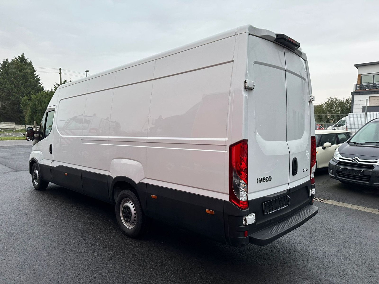 Iveco Daily 35 S14*Automatik*Heckkamera*top. Zustand!! Iveco Daily 35 S14*TOP*Automatik*Kamera* - فان: صور 3 Iveco Daily 35 S14*Automatik*Heckkamera*top. Zustand!! Iveco Daily 35 S14*TOP*Automatik*Kamera* - فان: صور 3