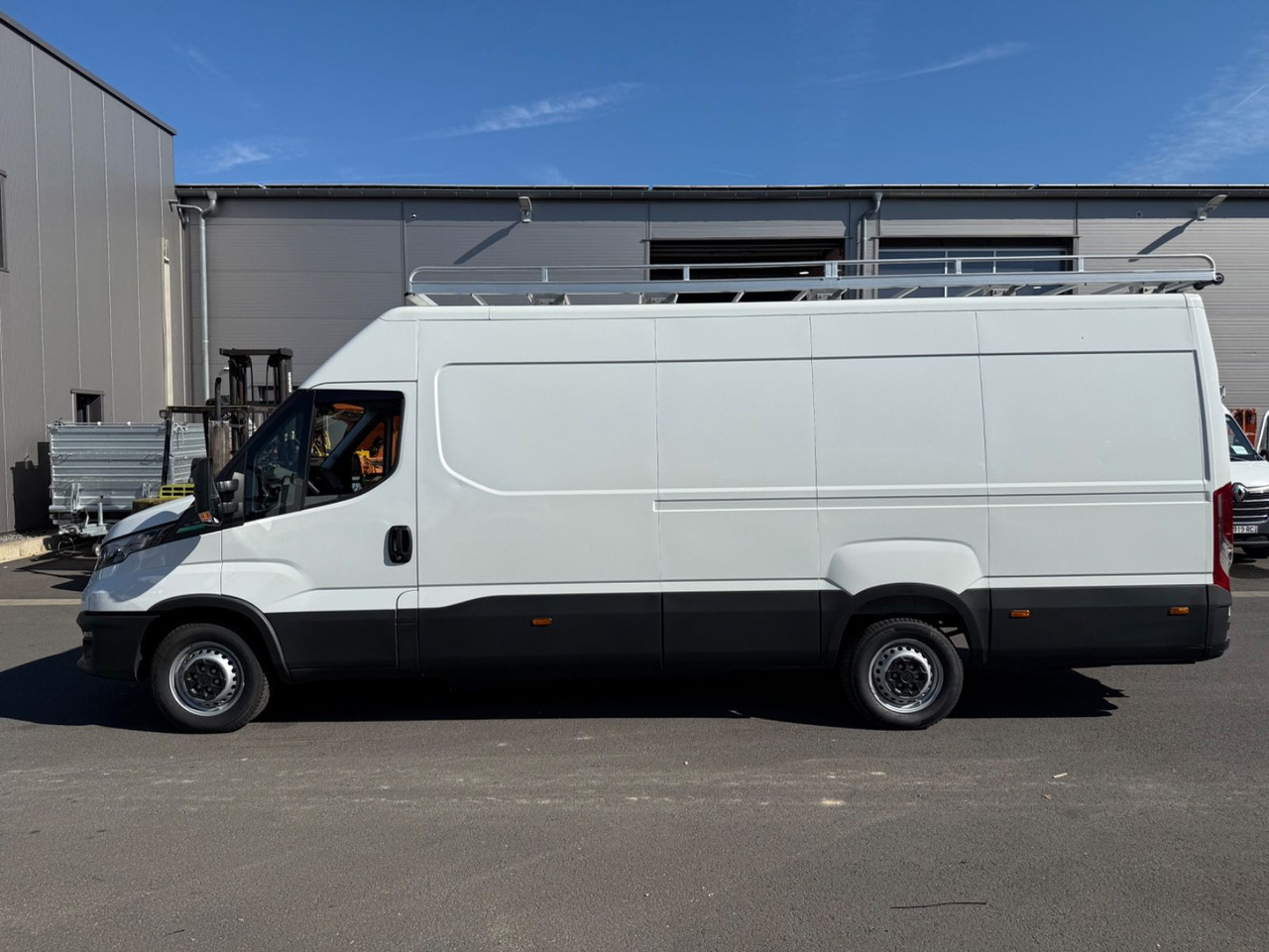 Iveco Daily 35S14 Maxi/CNG/2.700km!/Ahk/LIKE NEW! - فان: صور 4 Iveco Daily 35S14 Maxi/CNG/2.700km!/Ahk/LIKE NEW! - فان: صور 4