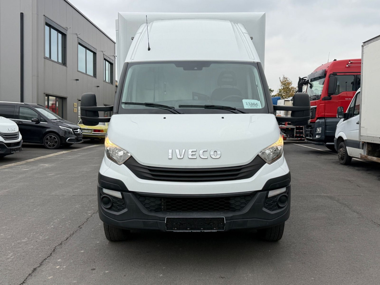 Iveco Daily 70C18 HiMatic / Luft/ Lbw./ Klima/ E6/ Top - الشاحنات الصغيرة صندوق مغلق: صور 3 Iveco Daily 70C18 HiMatic / Luft/ Lbw./ Klima/ E6/ Top - الشاحنات الصغيرة صندوق مغلق: صور 3