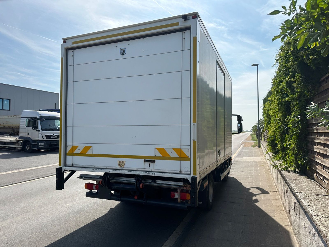Iveco Eurocargo 75E19/Tüv neu/Koffer/LBW 1000kg/ - الشاحنات الصغيرة صندوق مغلق: صور 5 Iveco Eurocargo 75E19/Tüv neu/Koffer/LBW 1000kg/ - الشاحنات الصغيرة صندوق مغلق: صور 5
