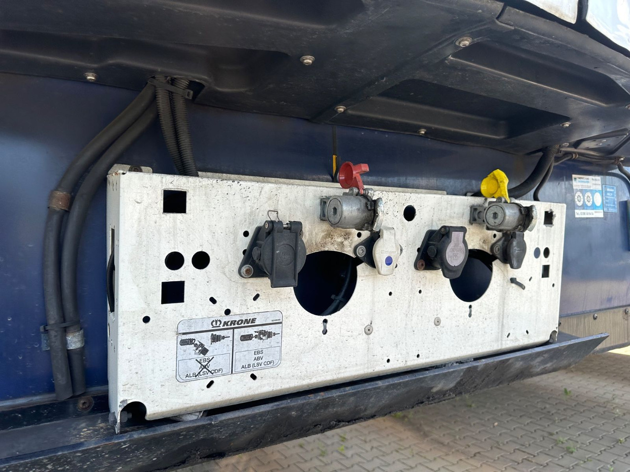 Krone Thermoking/SD TKS/SLXi 300 - بصندوق مغلق نصف مقطورة: صور 5 Krone Thermoking/SD TKS/SLXi 300 - بصندوق مغلق نصف مقطورة: صور 5