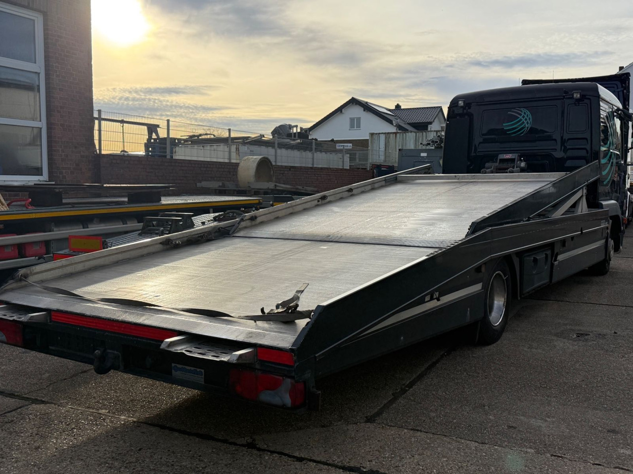 MAN TGL 8.210BL Moetefindt Doppelstock, Klima, Winde - شاحنة نقل سيارات شاحنة: صور 3 MAN TGL 8.210BL Moetefindt Doppelstock, Klima, Winde - شاحنة نقل سيارات شاحنة: صور 3