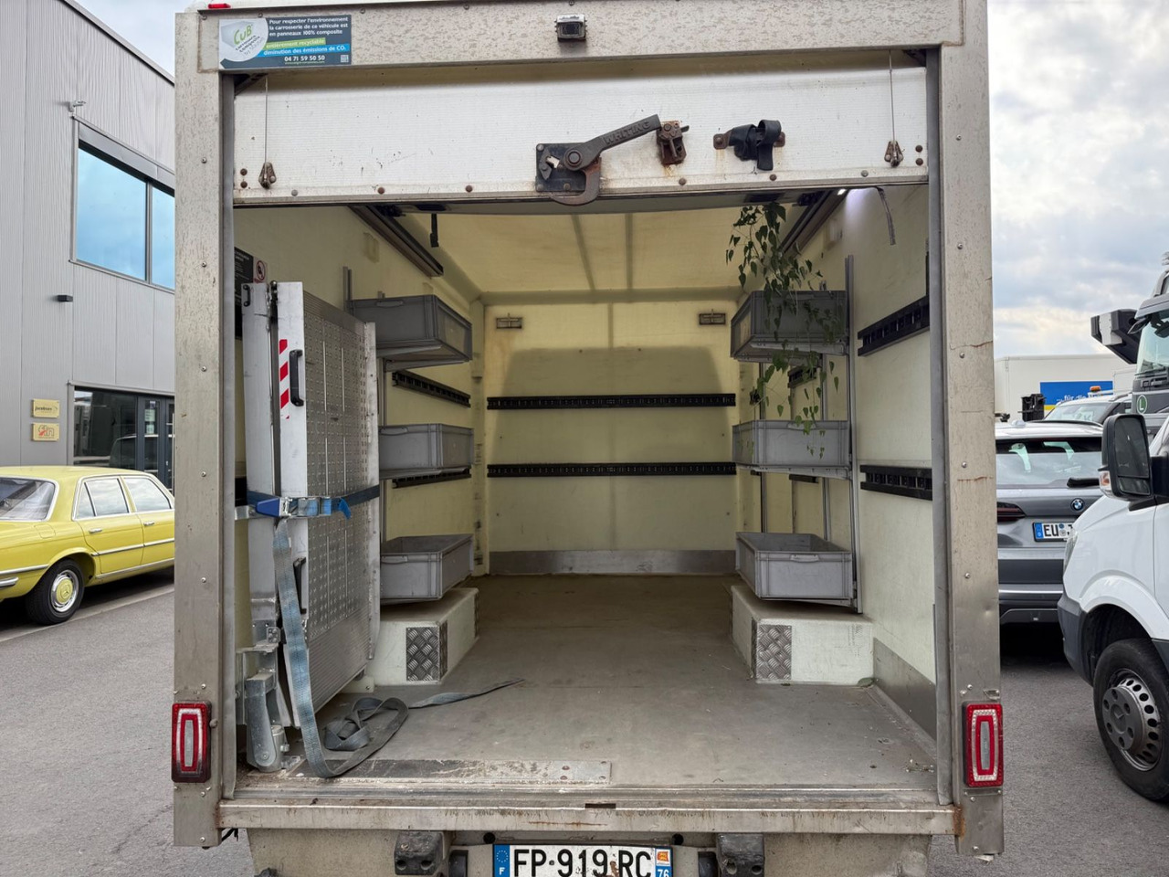 الشاحنات الصغيرة صندوق مغلق Renault Master III Koffer/Hebebühne/Klima/Kamera: صور 8 الشاحنات الصغيرة صندوق مغلق Renault Master III Koffer/Hebebühne/Klima/Kamera: صور 8