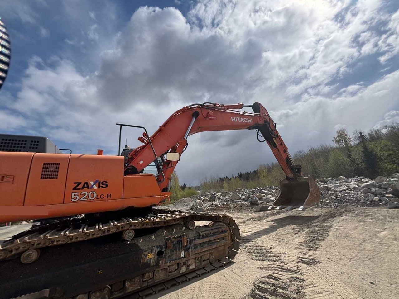 Hitachi Zaxis 520 LV-H crawler excavator - حفارات زحافة: صور 2 Hitachi Zaxis 520 LV-H crawler excavator - حفارات زحافة: صور 2