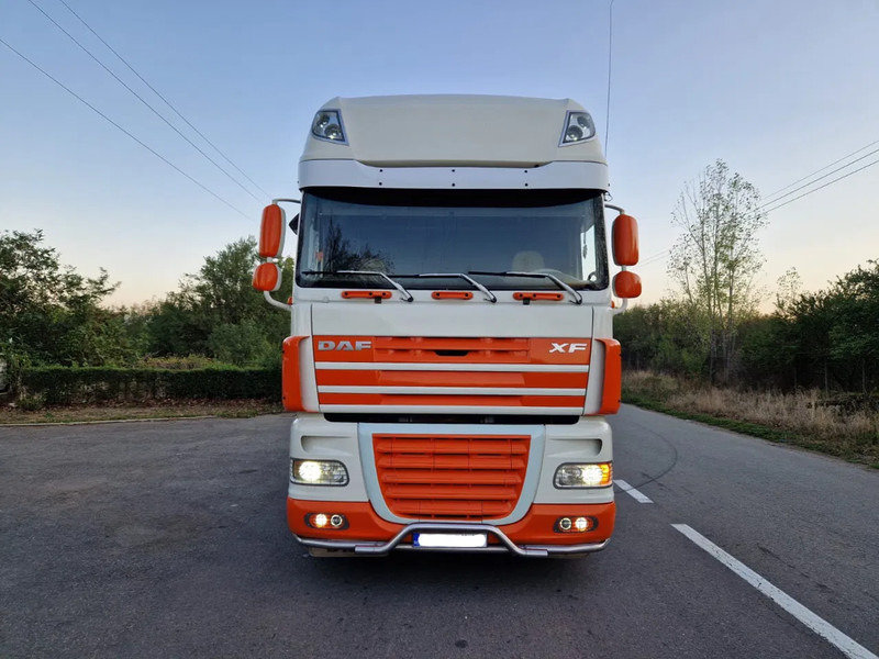 DAF XF 105.460 Manual - جرارات صالات المطارات: صور 1 DAF XF 105.460 Manual - جرارات صالات المطارات: صور 1