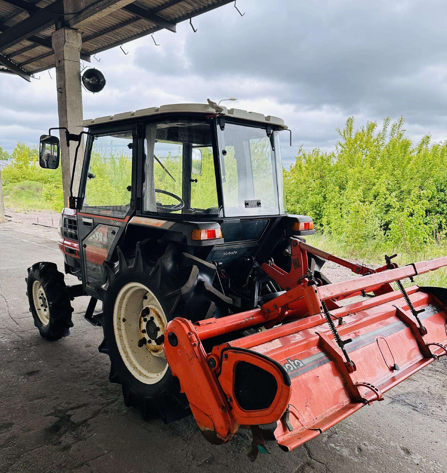 Kubota GL32 - جرار: صور 4 Kubota GL32 - جرار: صور 4