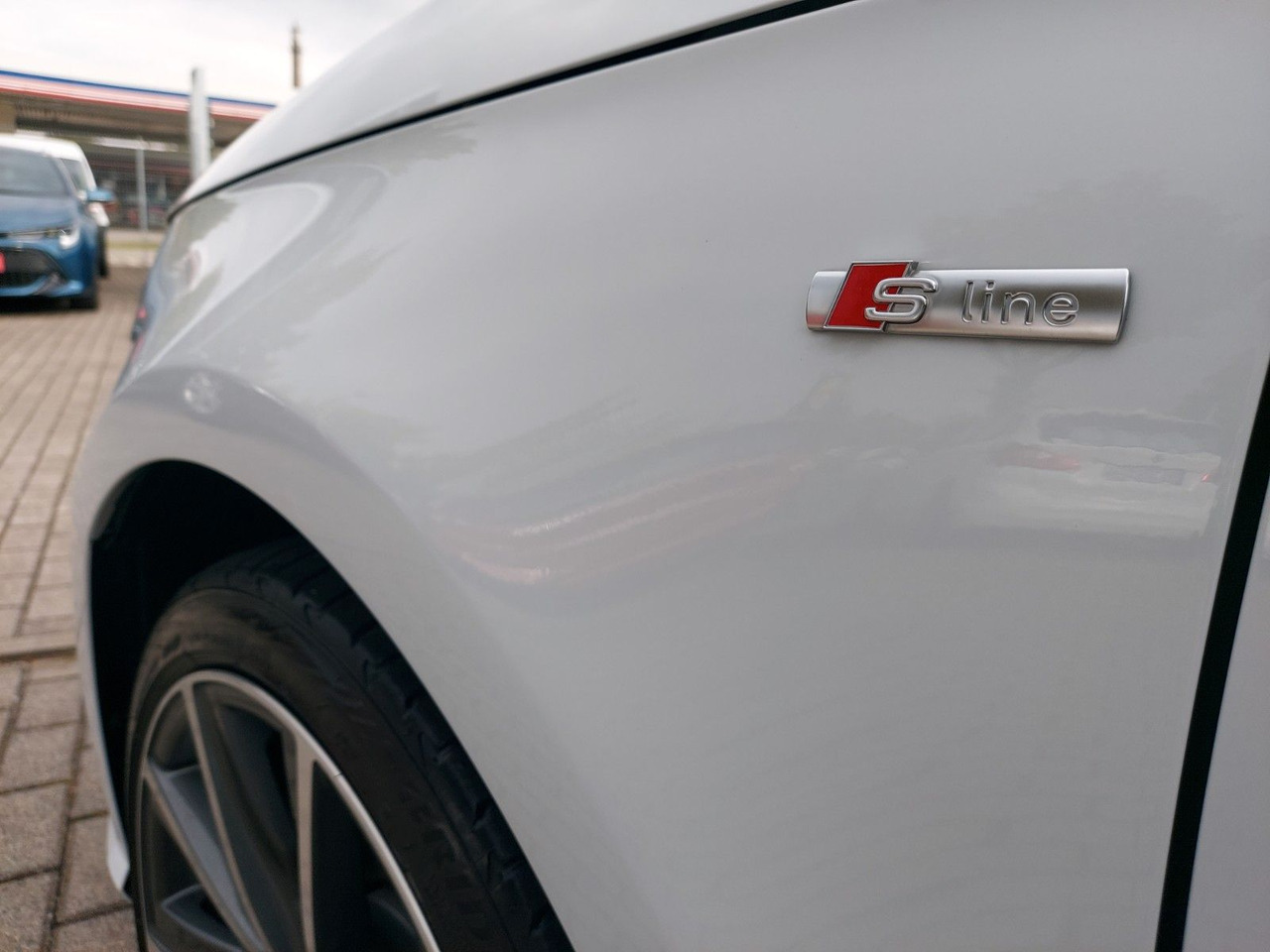 Audi A1 Sportback sport S-Line Pano Bose Xenon DAB - سيدان: صور 5 Audi A1 Sportback sport S-Line Pano Bose Xenon DAB - سيدان: صور 5