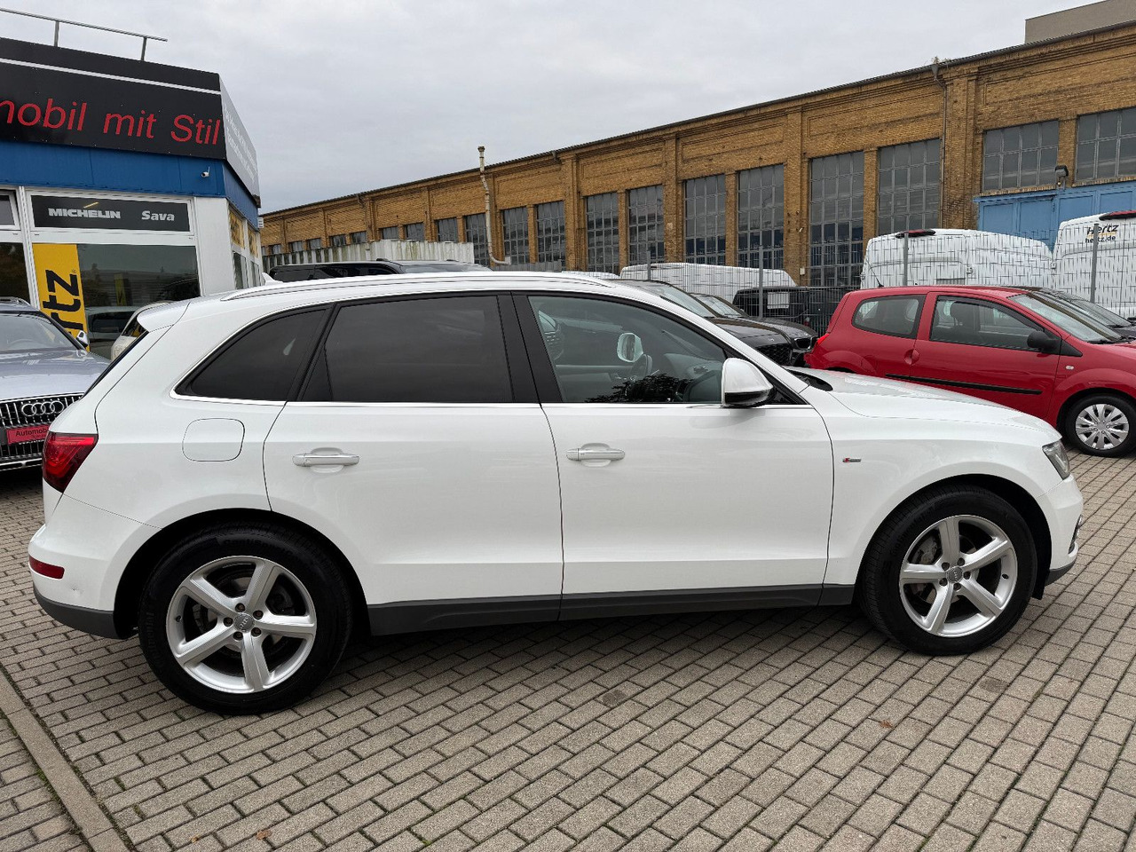 Audi Q5 2.0 TDI CLEAN DIESEL S -LINE XENON LED ACC - سيارة دفع رباعي: صور 5 Audi Q5 2.0 TDI CLEAN DIESEL S -LINE XENON LED ACC - سيارة دفع رباعي: صور 5