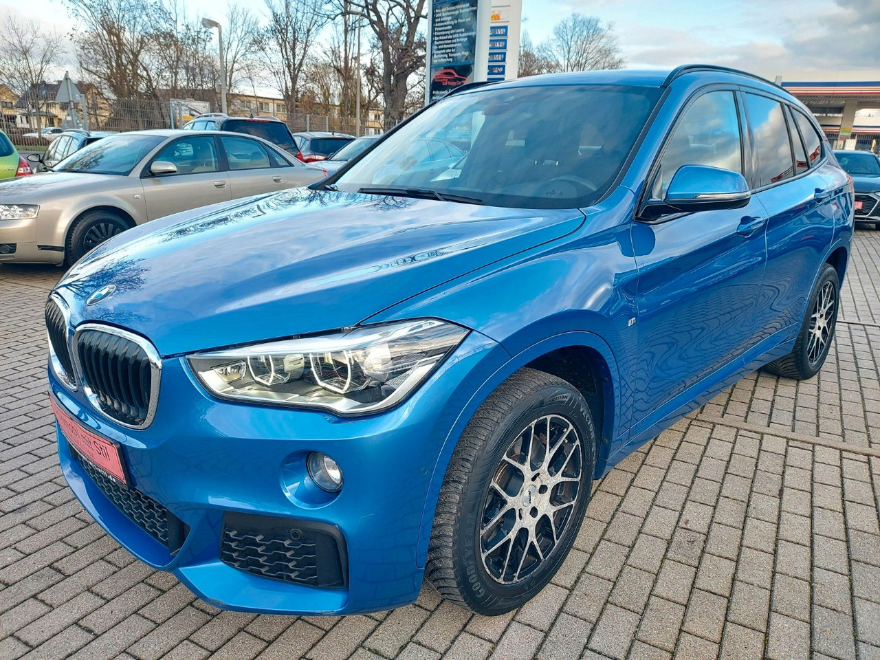 BMW X1 xDrive 20d M Sport LED SPORT 4X4 Alcantara - سيارة دفع رباعي: صور 3 BMW X1 xDrive 20d M Sport LED SPORT 4X4 Alcantara - سيارة دفع رباعي: صور 3