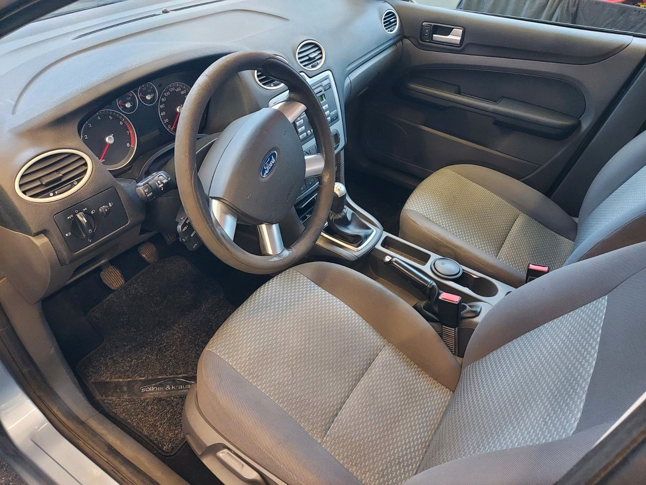 Ford Focus Turnier Fun X Klima Sitzheizung - سيارة ستيشن: صور 5 Ford Focus Turnier Fun X Klima Sitzheizung - سيارة ستيشن: صور 5