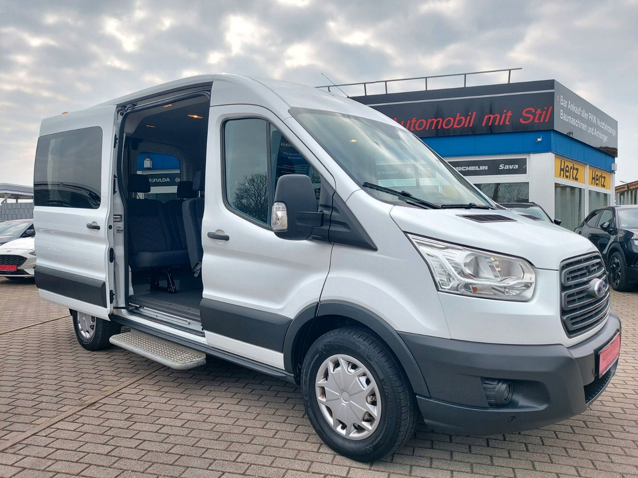 Ford Transit Kombi 330 L2 Trend 9 Sitze Klima Sitzhei - ميكروباص: صور 1 Ford Transit Kombi 330 L2 Trend 9 Sitze Klima Sitzhei - ميكروباص: صور 1