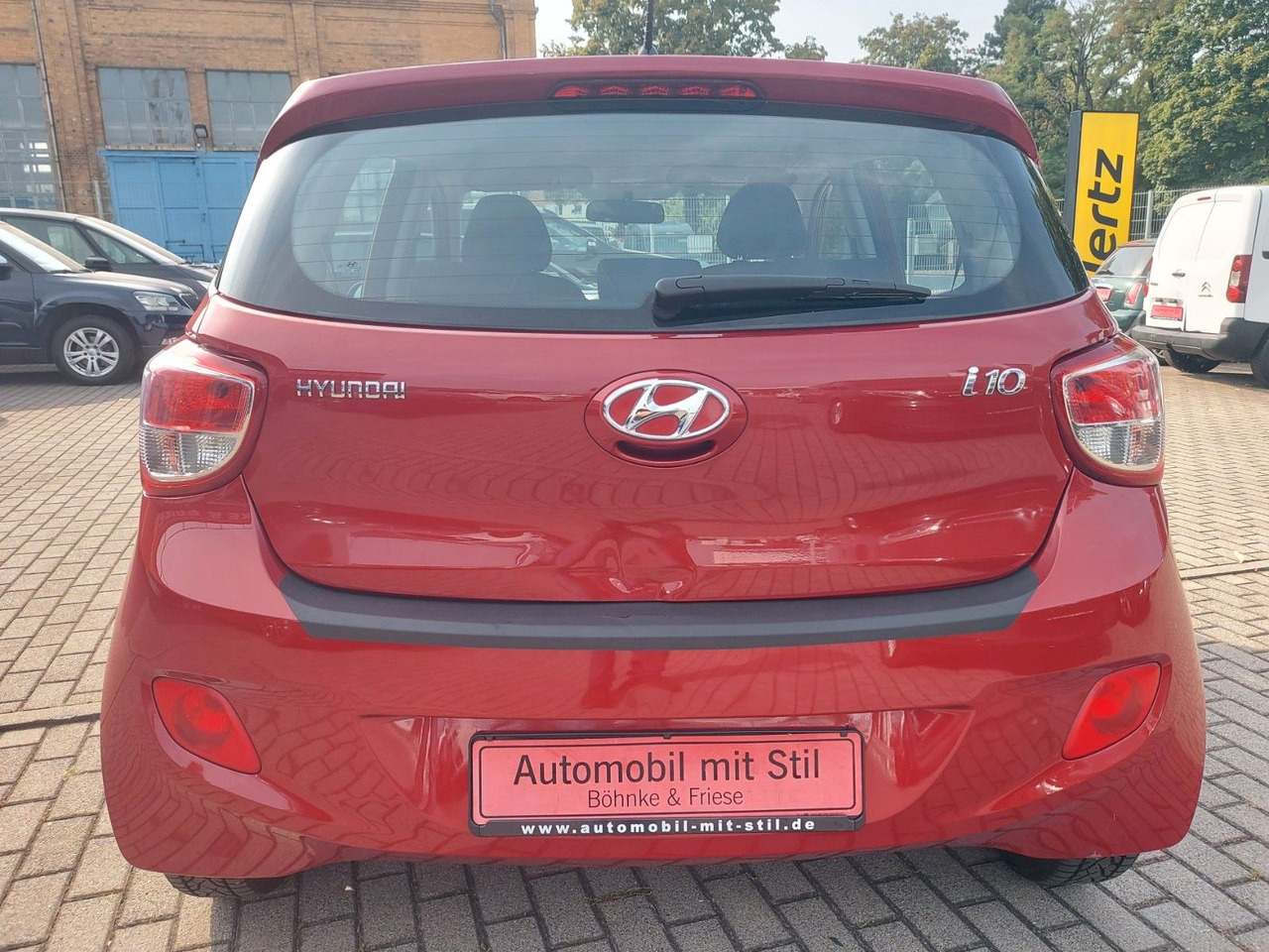 Hyundai i10 Intro Edition Klima Sitzeizung Bluetooth - سيارة: صور 5 Hyundai i10 Intro Edition Klima Sitzeizung Bluetooth - سيارة: صور 5