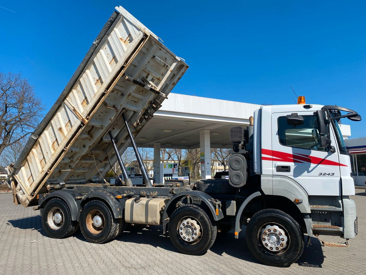 Mercedes-Benz Axor 2 C 4-Achser 3243 8x4 Kipp RETARDER MEILLER - قلابات: صور 1 Mercedes-Benz Axor 2 C 4-Achser 3243 8x4 Kipp RETARDER MEILLER - قلابات: صور 1