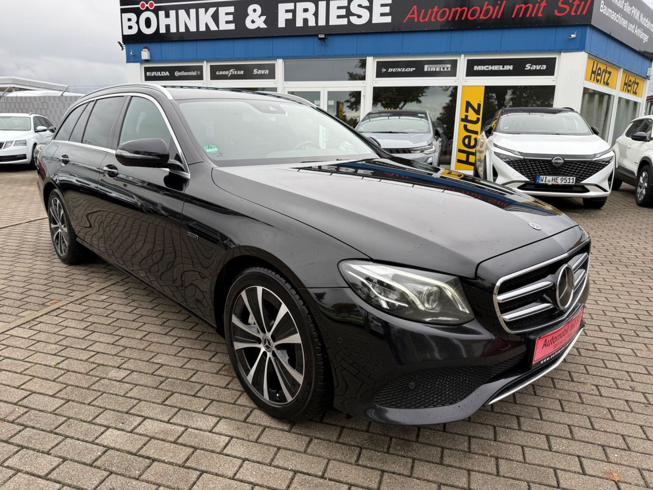 Mercedes-Benz E -Klasse T-Modell E 300 de LED NAVI ACC TEILLED - سيارة ستيشن: صور 2 Mercedes-Benz E -Klasse T-Modell E 300 de LED NAVI ACC TEILLED - سيارة ستيشن: صور 2