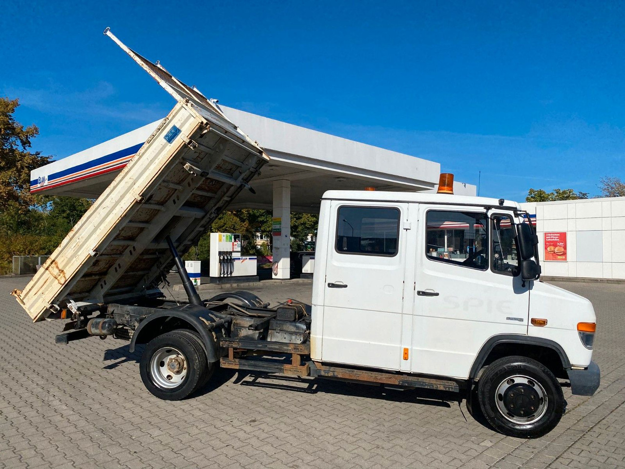 Mercedes-Benz VARIO 816D Doka 3 Seiten Kipper Meiller - قلاب صغير, الشاحنات الصغيرة كابينة مزدوجة: صور 1 Mercedes-Benz VARIO 816D Doka 3 Seiten Kipper Meiller - قلاب صغير, الشاحنات الصغيرة كابينة مزدوجة: صور 1