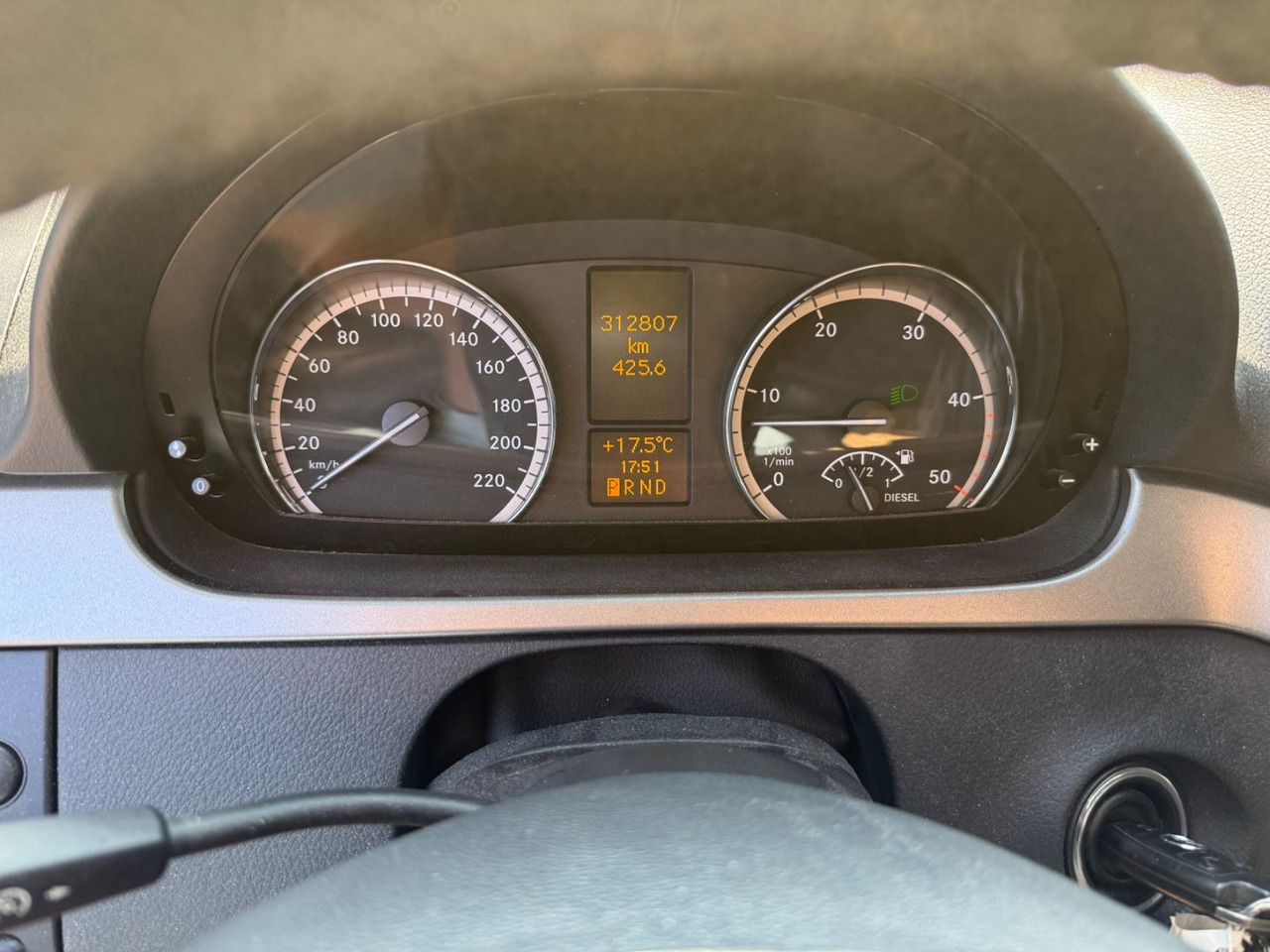 Mercedes-Benz Vito Mixto 122 CDI Extra lang V6 XENON NAVI AHK - ميكروباص: صور 3 Mercedes-Benz Vito Mixto 122 CDI Extra lang V6 XENON NAVI AHK - ميكروباص: صور 3