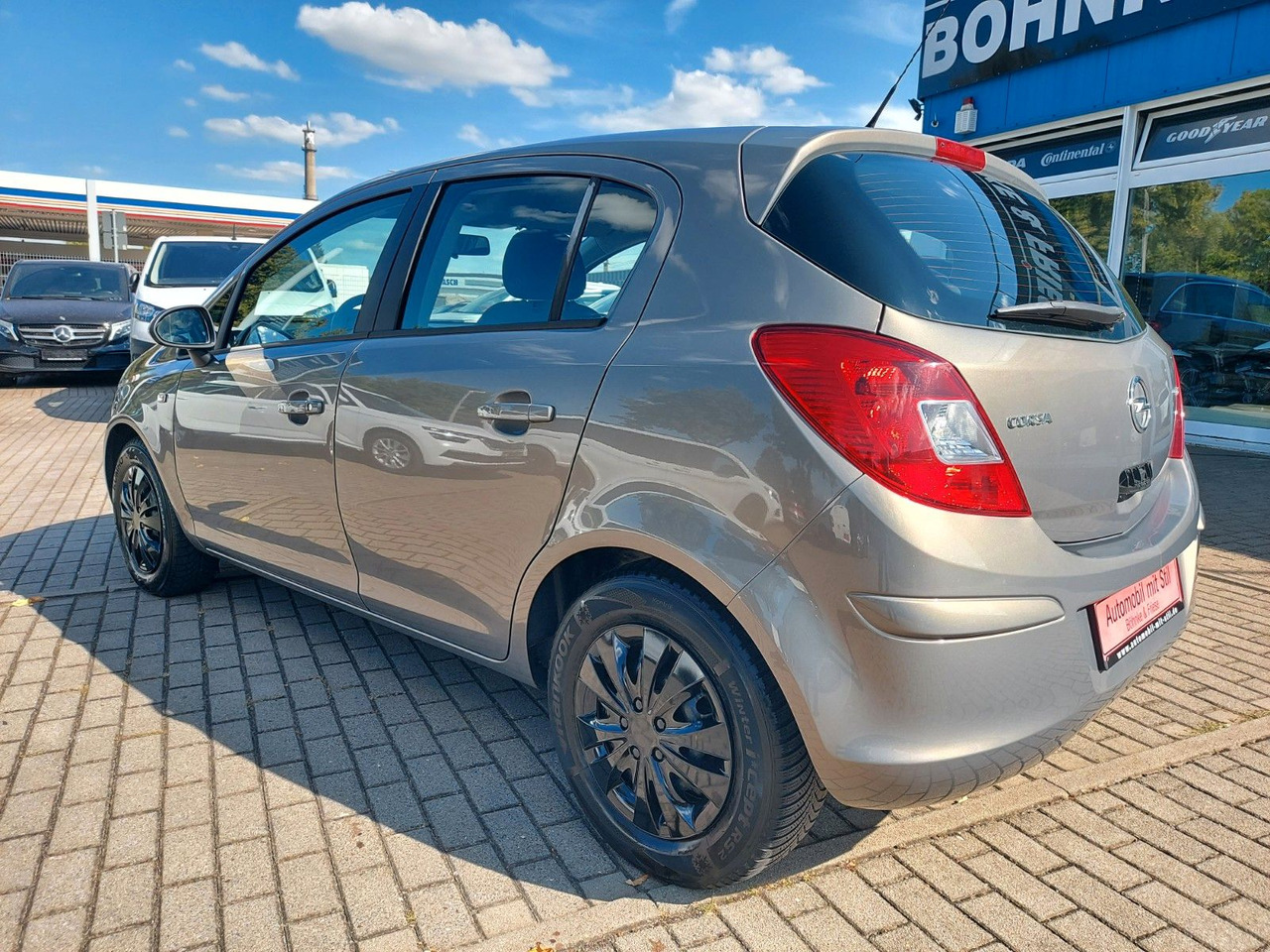 Opel Corsa D Edition Klima - سيارة: صور 4 Opel Corsa D Edition Klima - سيارة: صور 4