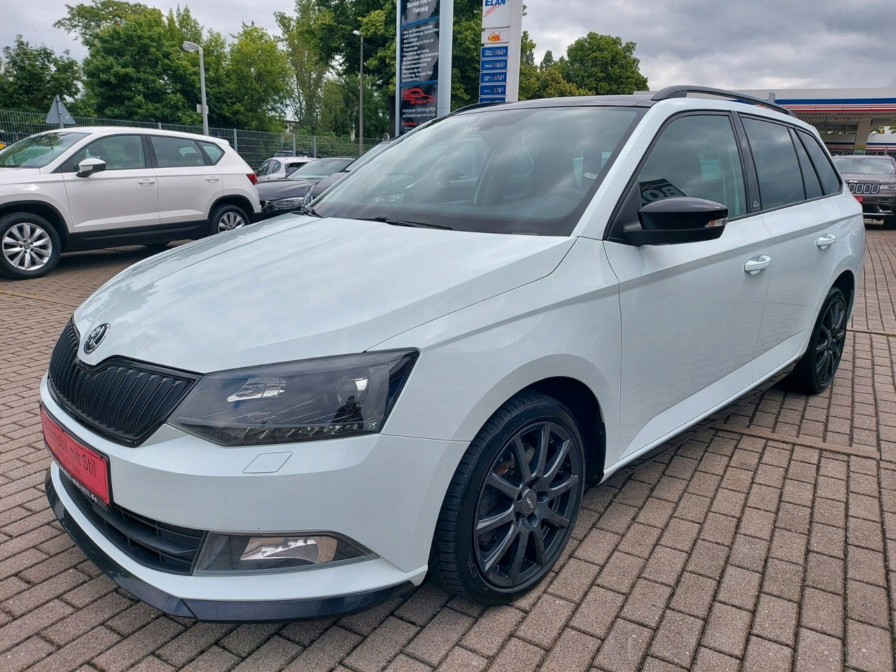Skoda Fabia Combi Active RS XENON PDC SHZ TEMPOMAT - سيارة: صور 4 Skoda Fabia Combi Active RS XENON PDC SHZ TEMPOMAT - سيارة: صور 4