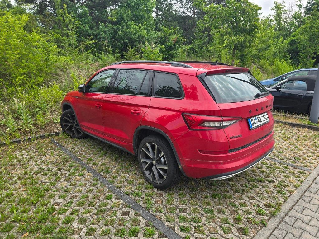 Skoda Kodiaq Sportline LED AUTOMATIK NAVI ALCANTARA - سيارة دفع رباعي: صور 3 Skoda Kodiaq Sportline LED AUTOMATIK NAVI ALCANTARA - سيارة دفع رباعي: صور 3