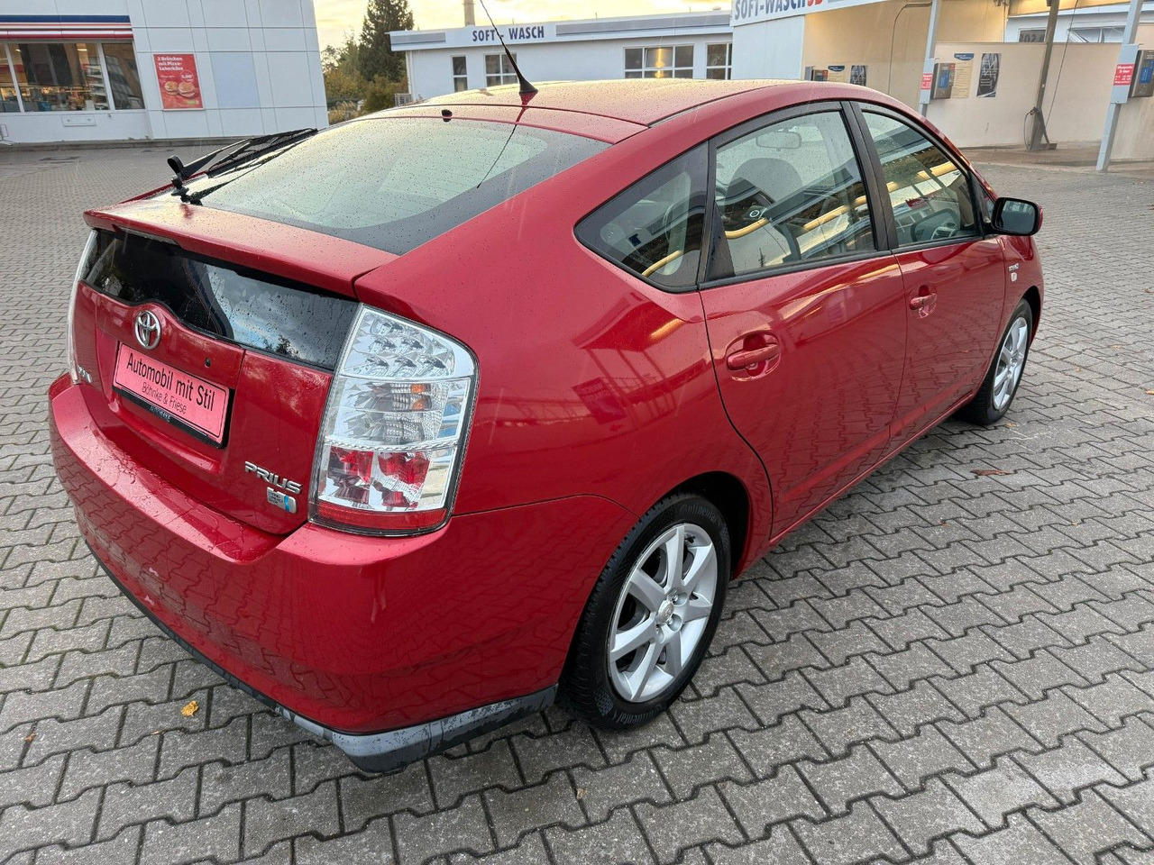 Toyota Prius Sol Automatik Klima Tempomat Bluetooth - سيدان: صور 3 Toyota Prius Sol Automatik Klima Tempomat Bluetooth - سيدان: صور 3