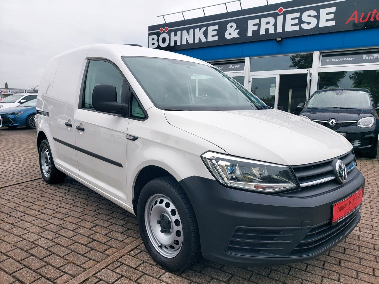 Volkswagen Caddy Kasten Klima Xenon Bluetooth - ميكروباص: صور 5 Volkswagen Caddy Kasten Klima Xenon Bluetooth - ميكروباص: صور 5