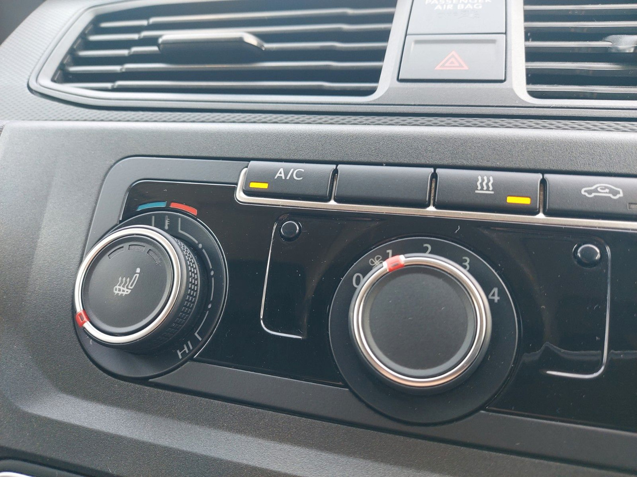 Volkswagen Caddy Nfz Kasten BMT 4Motion Navi Klima Standhei - ميكروباص: صور 2 Volkswagen Caddy Nfz Kasten BMT 4Motion Navi Klima Standhei - ميكروباص: صور 2