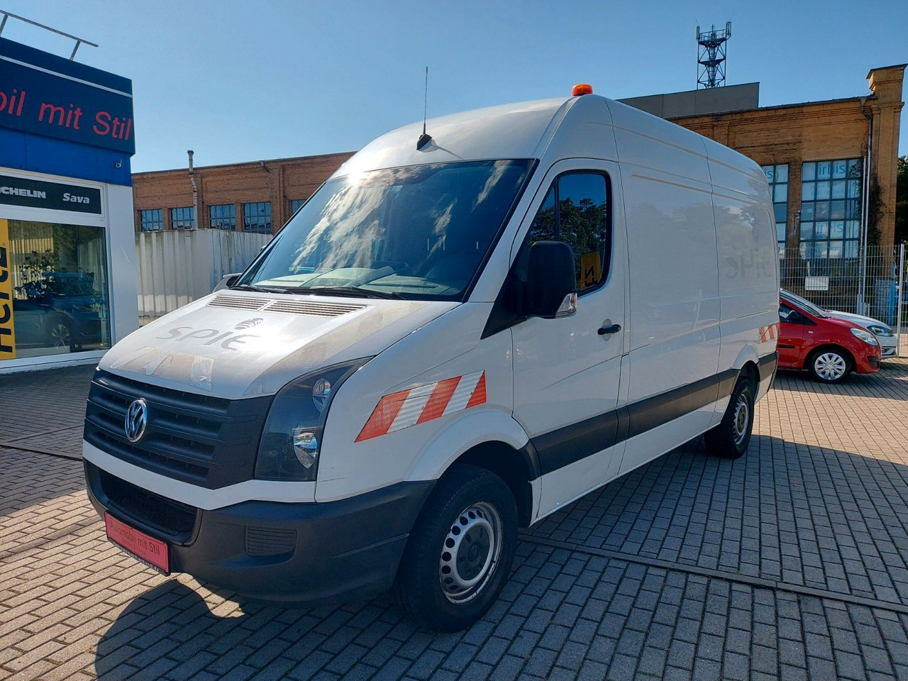 Volkswagen Crafter Kasten 35 mittel L2H2 Hochdach Klima - فان: صور 5 Volkswagen Crafter Kasten 35 mittel L2H2 Hochdach Klima - فان: صور 5