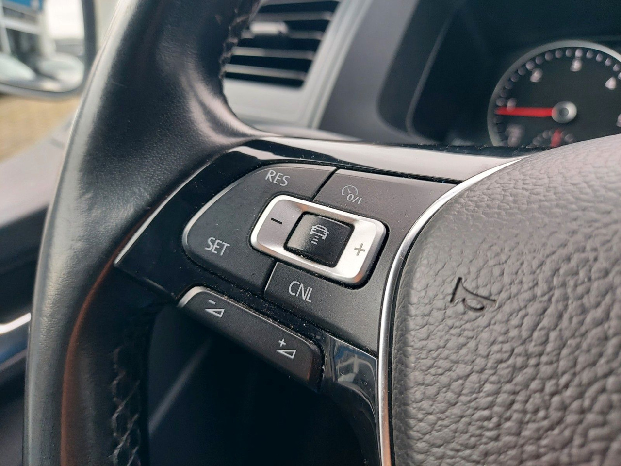 Volkswagen T6 Caravelle Comfortline Lang DSG 8 Sitze ACC - ميكروباص: صور 2 Volkswagen T6 Caravelle Comfortline Lang DSG 8 Sitze ACC - ميكروباص: صور 2