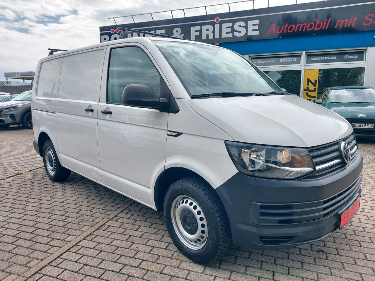 Volkswagen T6 Transporter Kasten-Kombi Kasten EcoProfi - ميكروباص: صور 2 Volkswagen T6 Transporter Kasten-Kombi Kasten EcoProfi - ميكروباص: صور 2